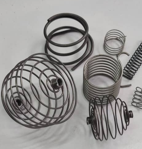 تولید انواع فنر در همدان